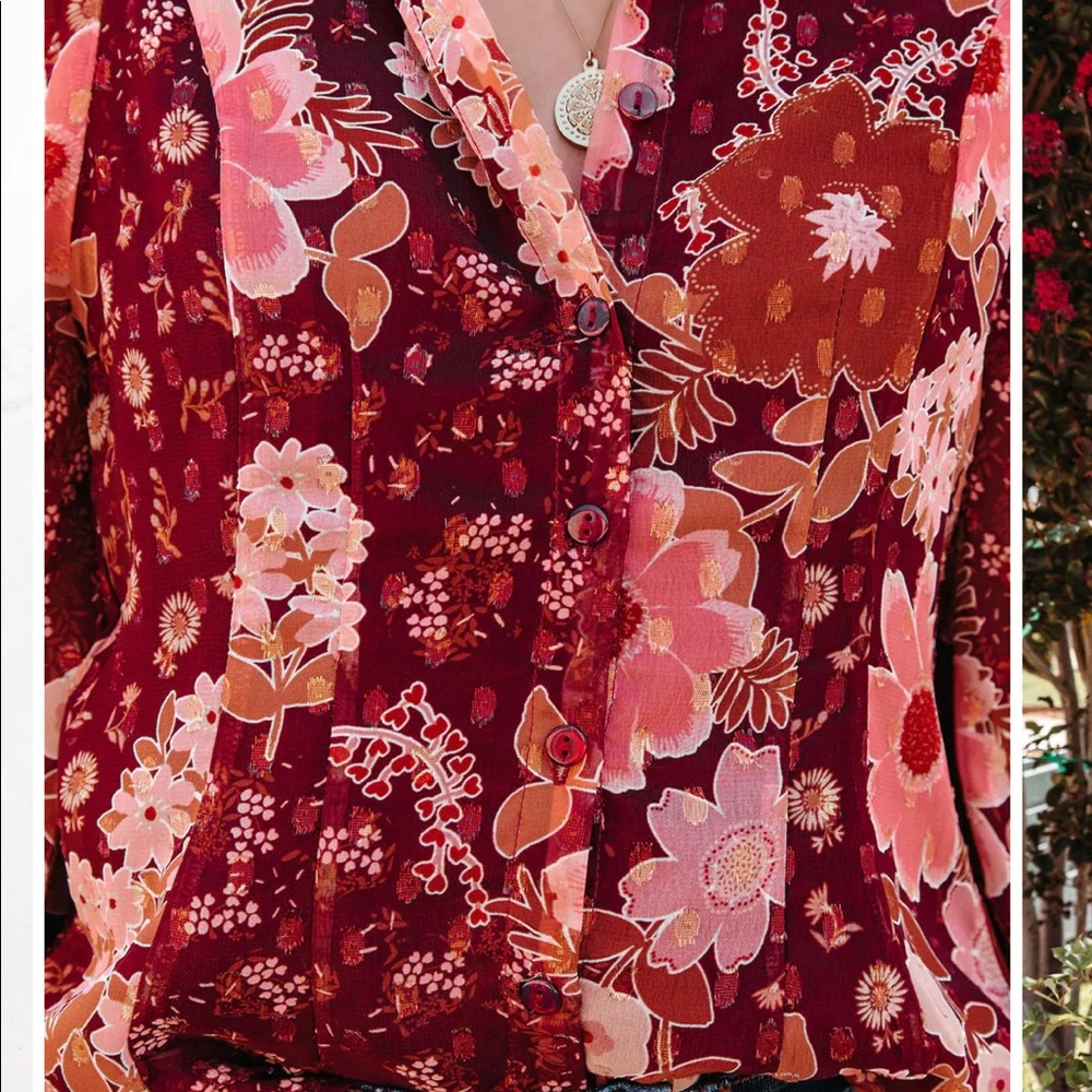 Vici floral top - Picture 4 of 4